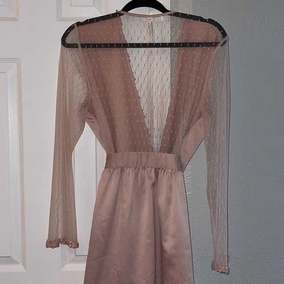 Flora Nikrooz Robe - Picture 5 of 8